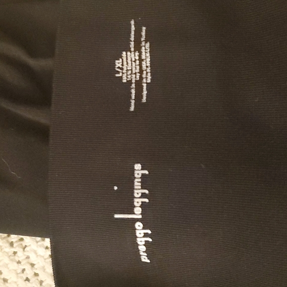 Two pairs maternity leggings - Picture 3 of 4